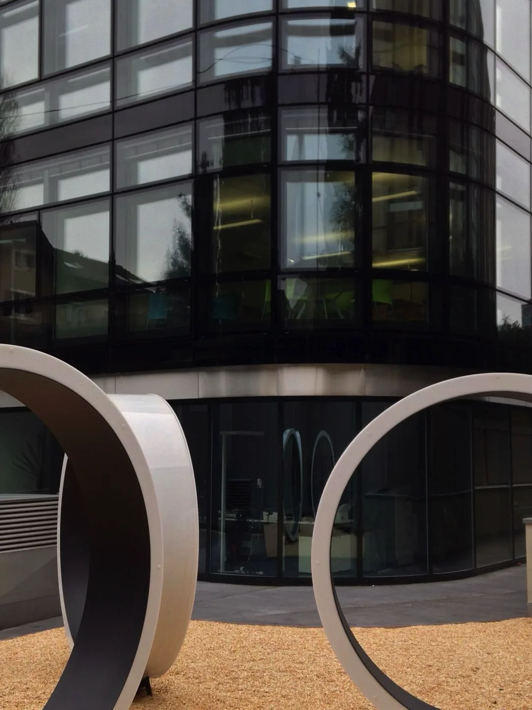 Construction d’un immeuble de bureaux — Genève Cointrin (Suisse) (photo 2)