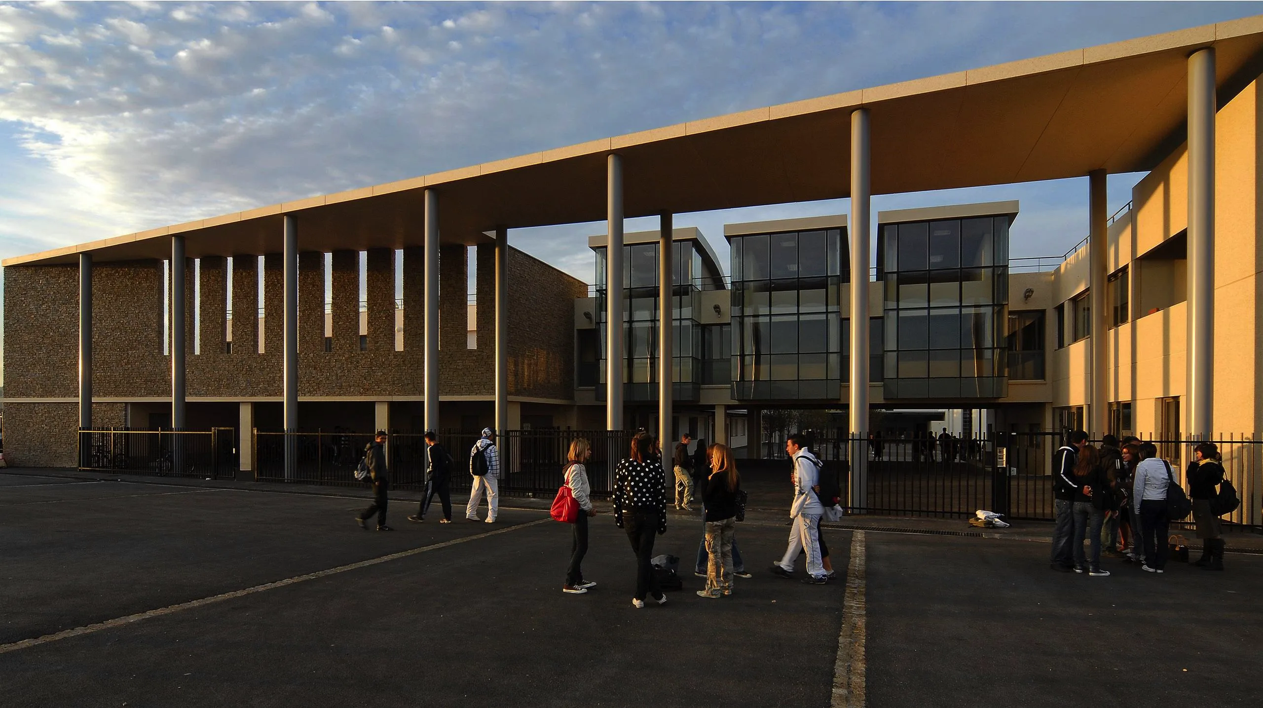 Construction d’un lycée polyvalent professionnel — Le Muy (83) (photo 1)