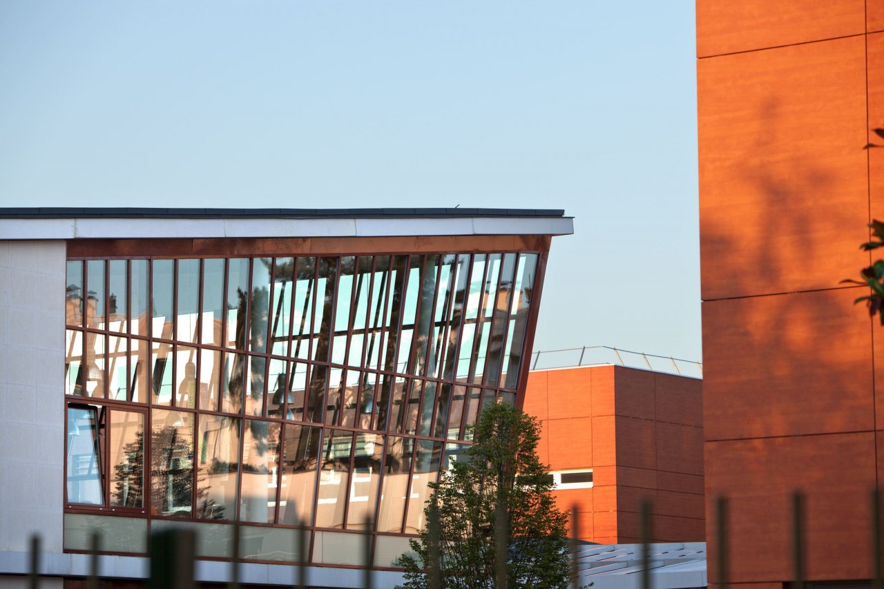Cité scolaire Louis Hachette, Le Plessis-Robinson
